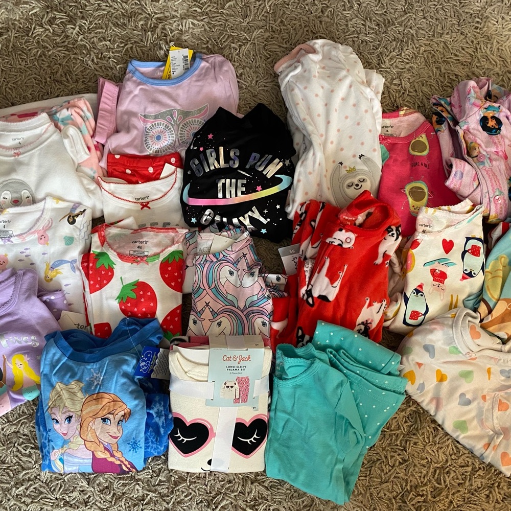 18 pairs of 4T girls pajamas